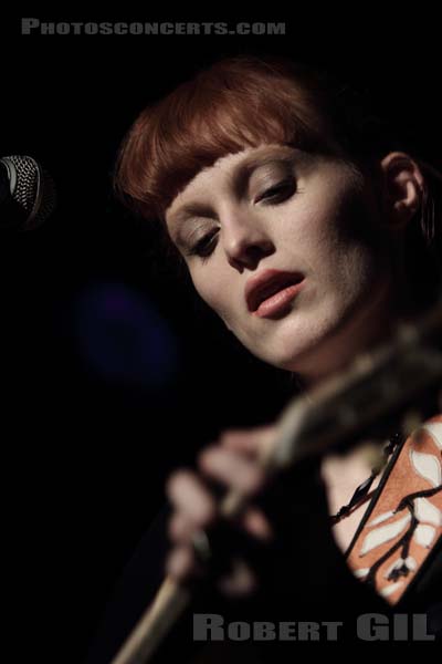 KAREN ELSON - 2010-09-24 - PARIS - La Boule Noire - 